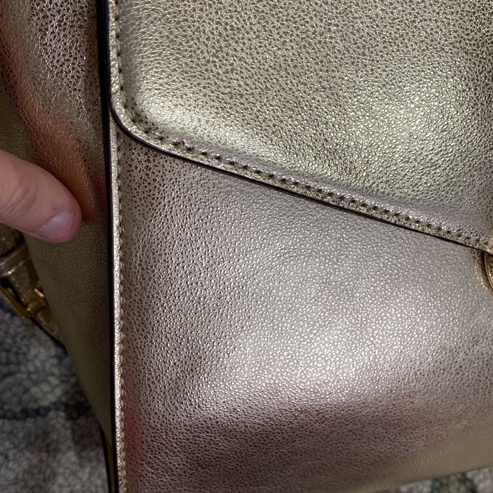 💕 Michael Kors gold leather large top satchel bag gorgeous 💕 - Picture 12 of 17